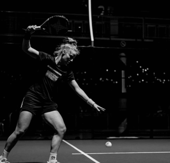 VERDEDIGEN MET DE WAND